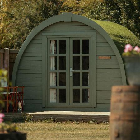 Glamping In Wiltshire The Green Knoll Is A Charm كيبنهام المظهر الخارجي الصورة