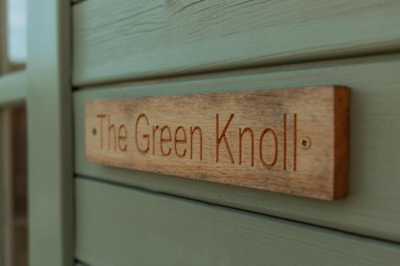 Glamping In Wiltshire The Green Knoll Is A Charm كيبنهام المظهر الخارجي الصورة