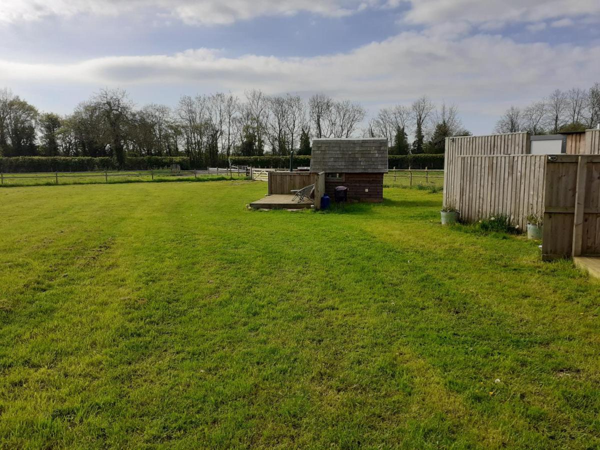 Glamping In Wiltshire The Green Knoll Is A Charm كيبنهام المظهر الخارجي الصورة